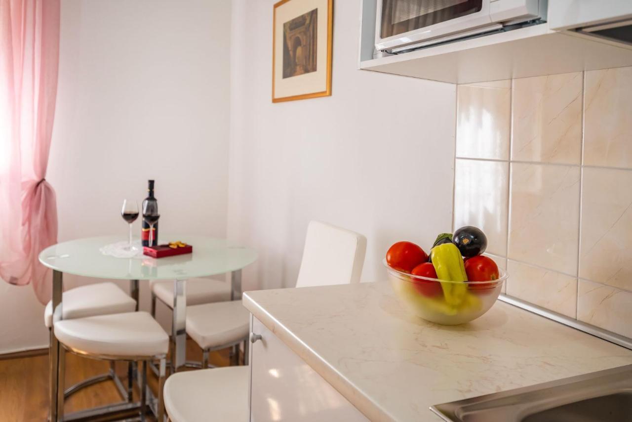 History Apartments Center زادار المظهر الخارجي الصورة