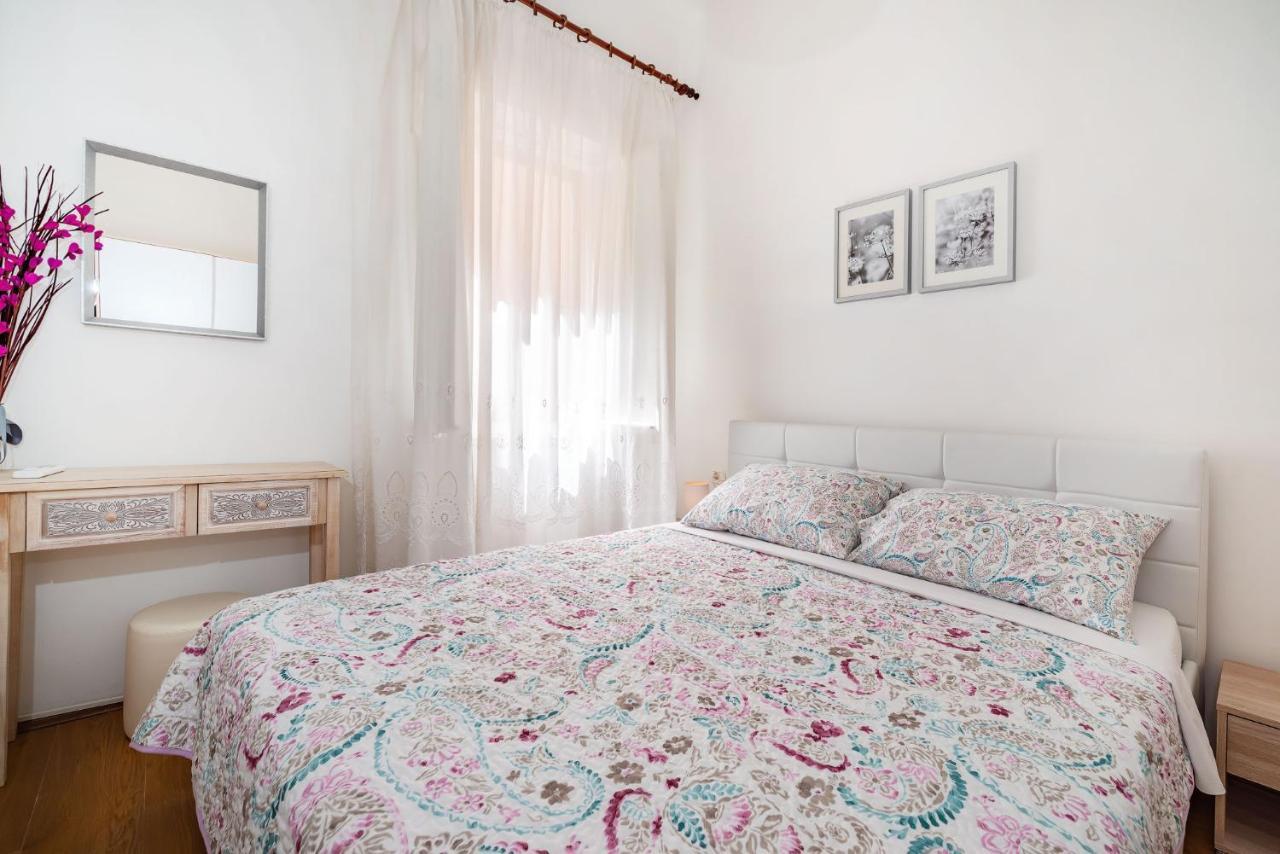 History Apartments Center زادار المظهر الخارجي الصورة