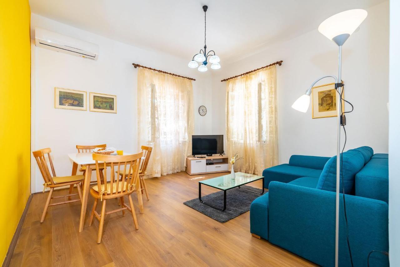 History Apartments Center زادار المظهر الخارجي الصورة