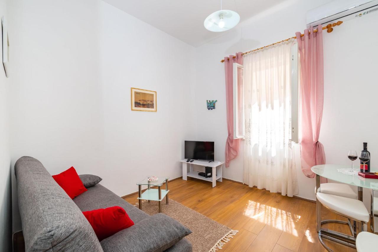 History Apartments Center زادار المظهر الخارجي الصورة