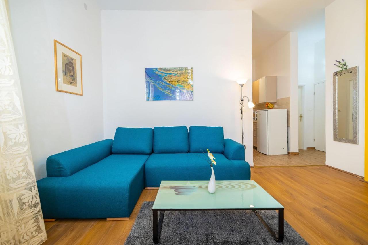 History Apartments Center زادار المظهر الخارجي الصورة