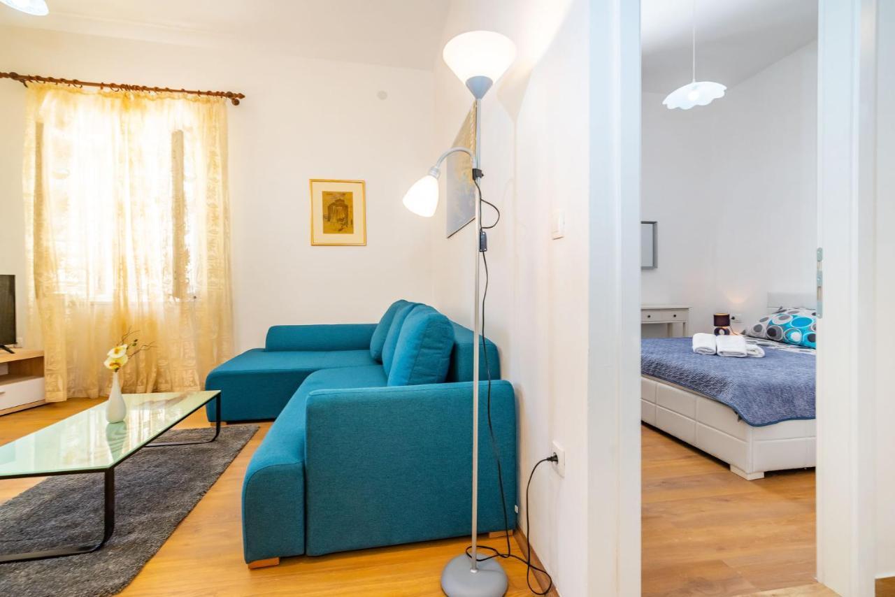 History Apartments Center زادار المظهر الخارجي الصورة