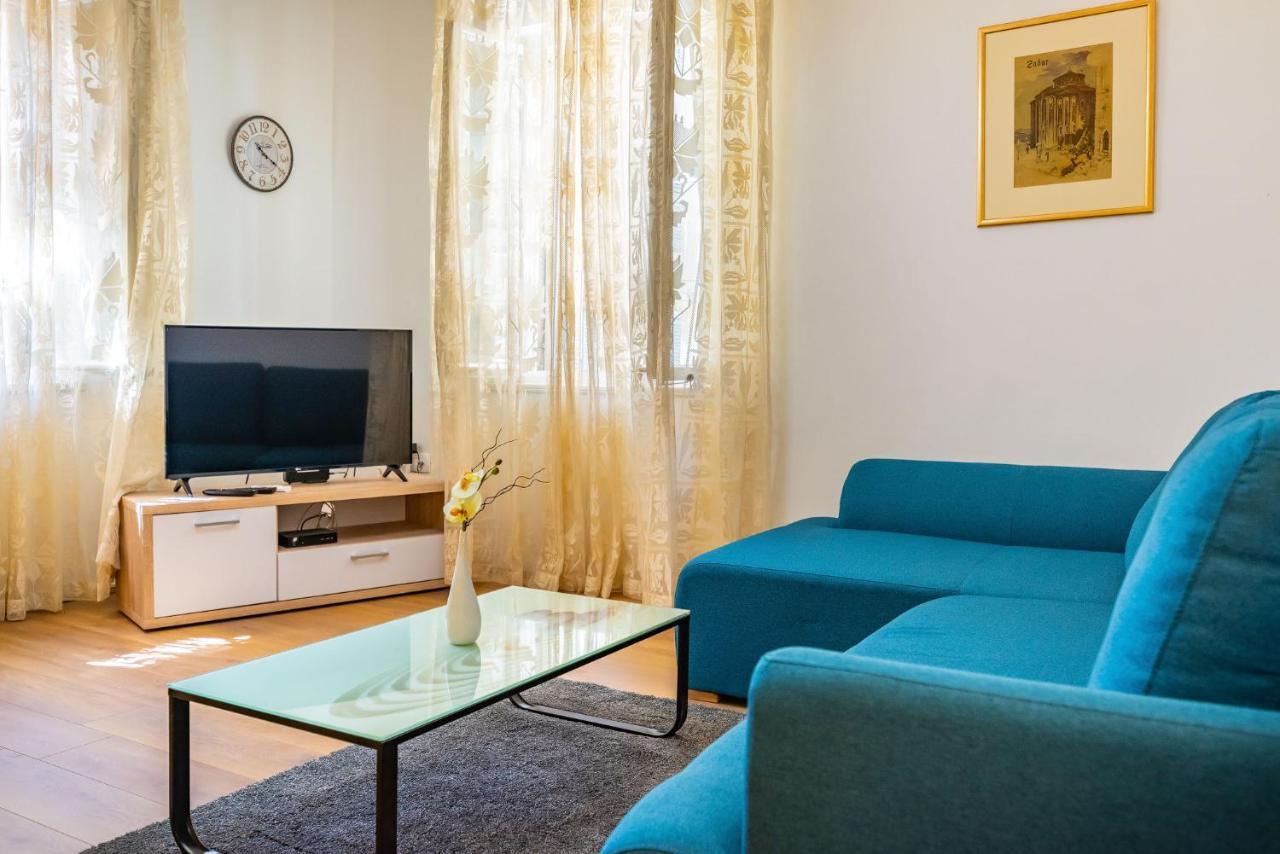 History Apartments Center زادار المظهر الخارجي الصورة
